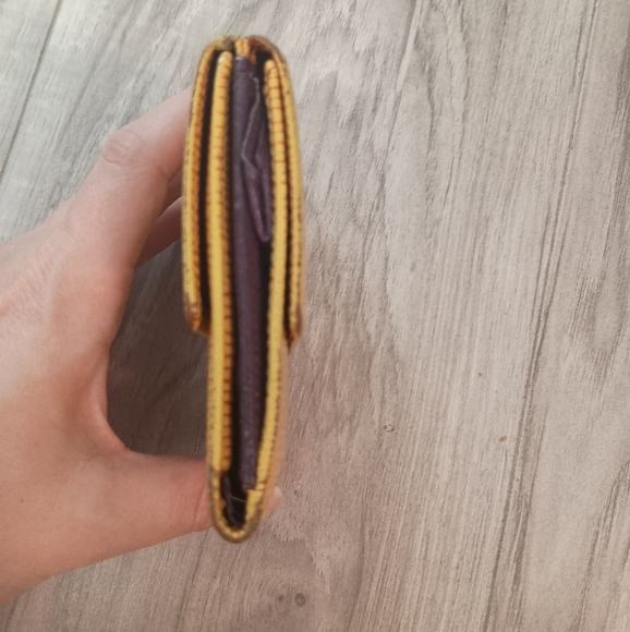 LOUIS VUITTON Epi Bifold  Wallet Marco  Yellow - Picture 3 of 9